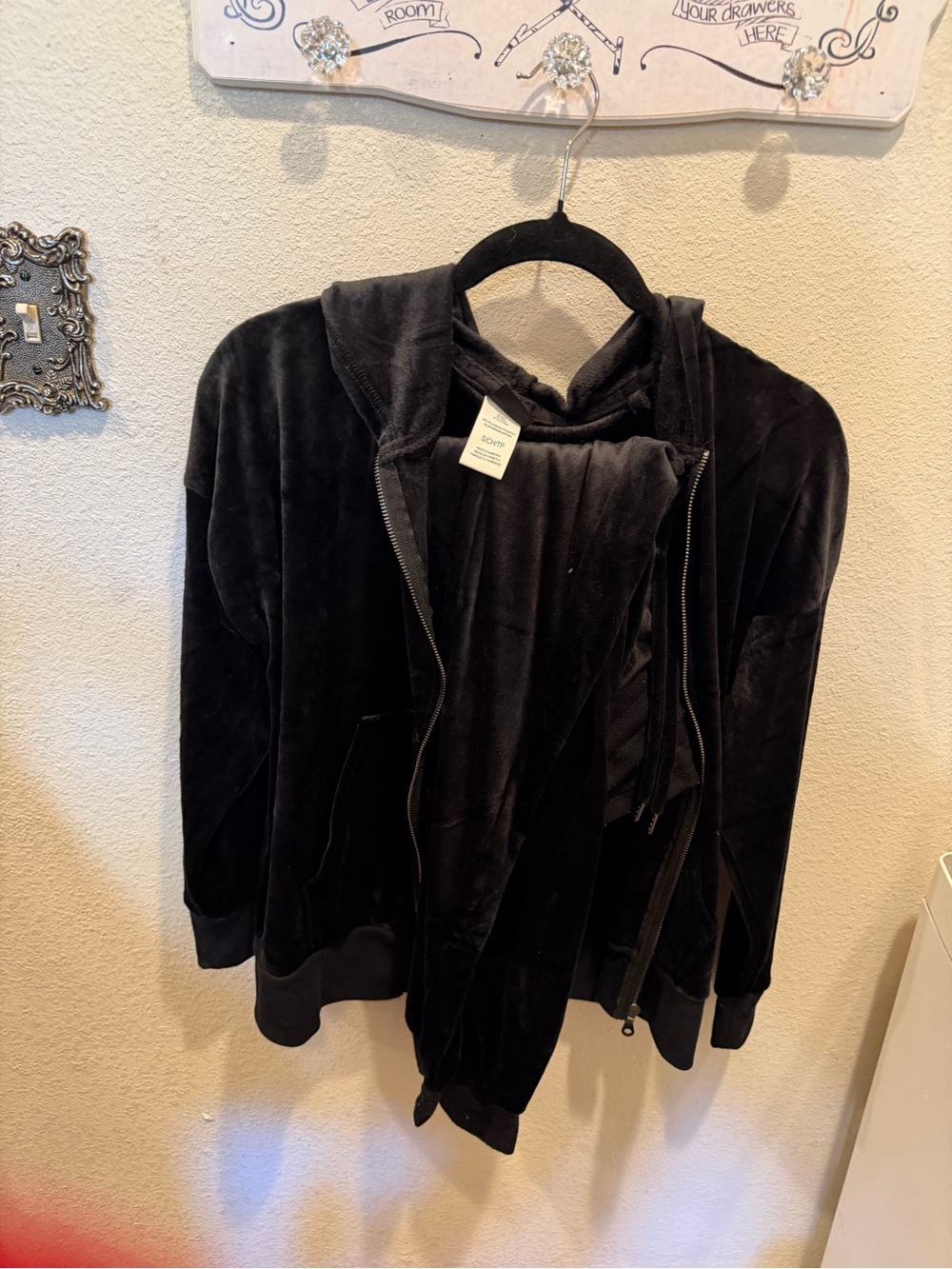 Black Velvet Zip-Up Tracksuit - Felina